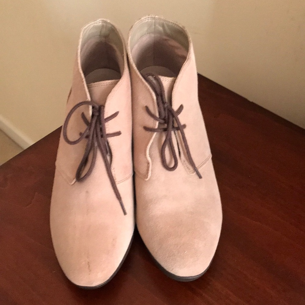 Tan Croc Dual Comfort boots